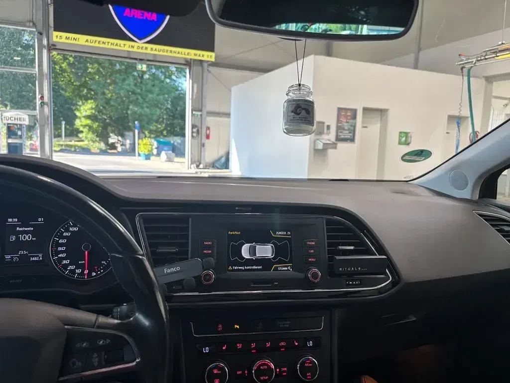 Gebraucht Seat Leon CONNECT 110 PS (80 kW) 2016 Schwarz Limousine