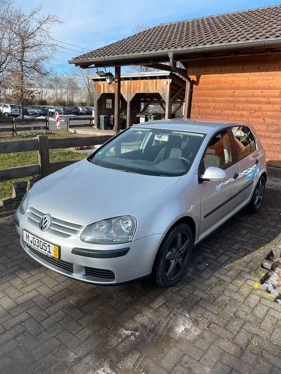Gebraucht VW Golf IV 116 PS (85 kW) 2004 Silber Limousine