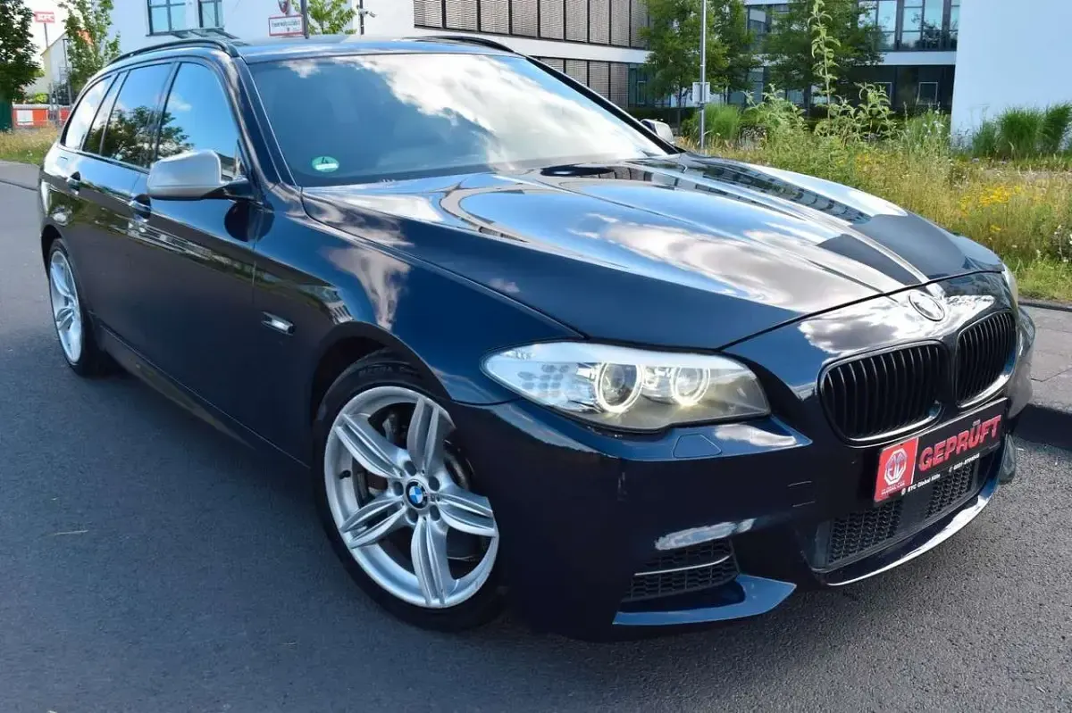 Gebraucht BMW 550 381 PS (280 kW) 2013 Carbonschwarz metallic Kombi