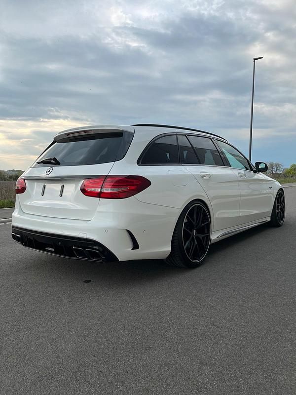 Gebraucht Mercedes C43 AMG AMG 367 PS (269 kW) 2017 Weiß Kombi