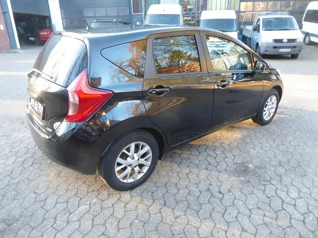 Gebraucht Nissan Note Acenta+ 90 PS (66 kW) 2016 Schwarz Kleinwagen