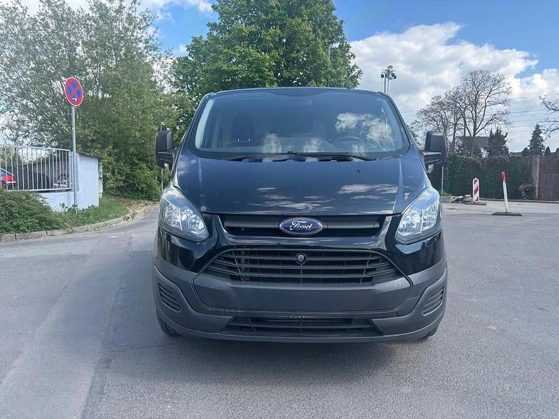 Second-hand Ford Transit Custom 101 CP (74 kW) 2016 Negru Monovolum