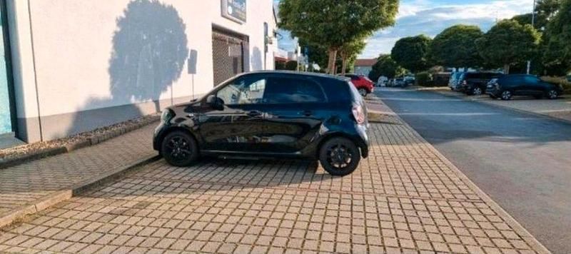 Gebraucht Smart ForFour Electric Drive Passion 60 kW (82 PS) 2021 Schwarz Kleinwagen