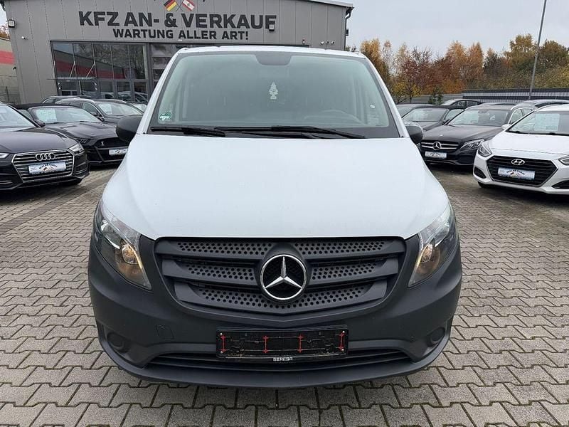Weiß Gebraucht 2023 Mercedes Vito Kombi | 26.499 € (Superpreis) - Bild 1/4