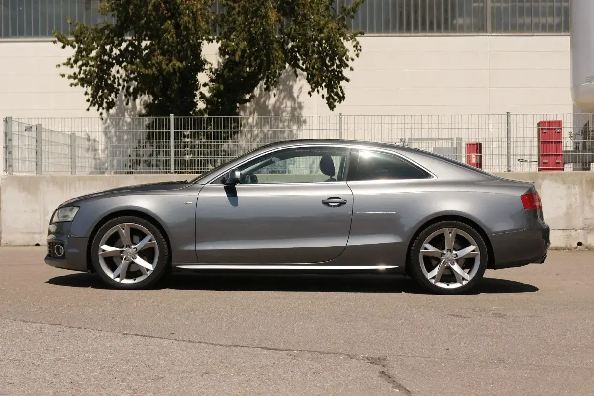 Gebraucht Audi A5 Ambiente 211 PS (155 kW) 2012 Coupé
