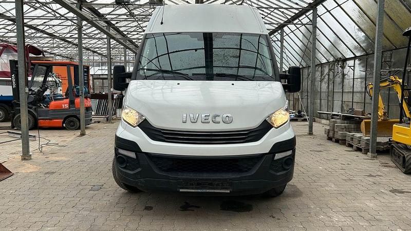 Gebraucht Iveco Daily 155 PS (114 kW) 2019 Limousine