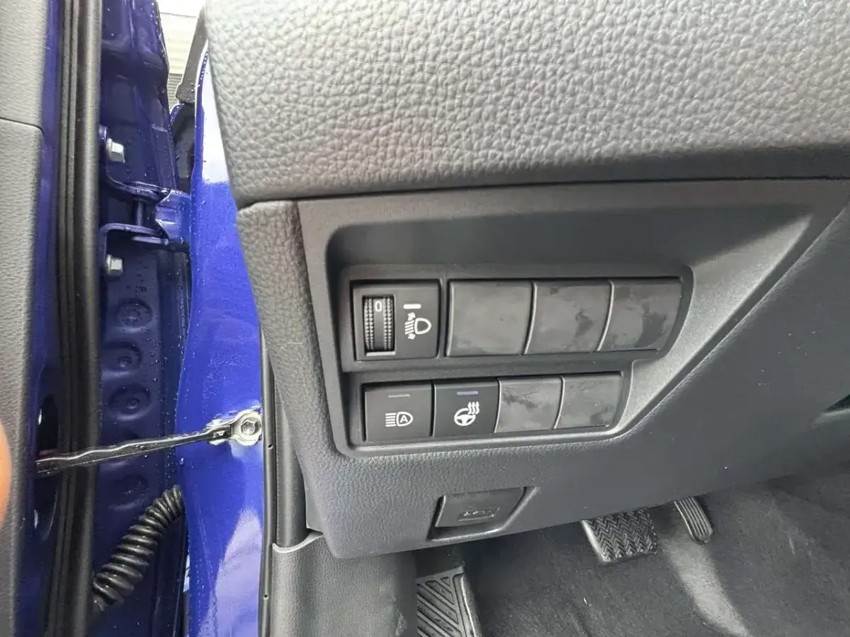 Neu Mazda 2 Exclusive-Line 116 PS (85 kW) 2026 Glass blue Kleinwagen