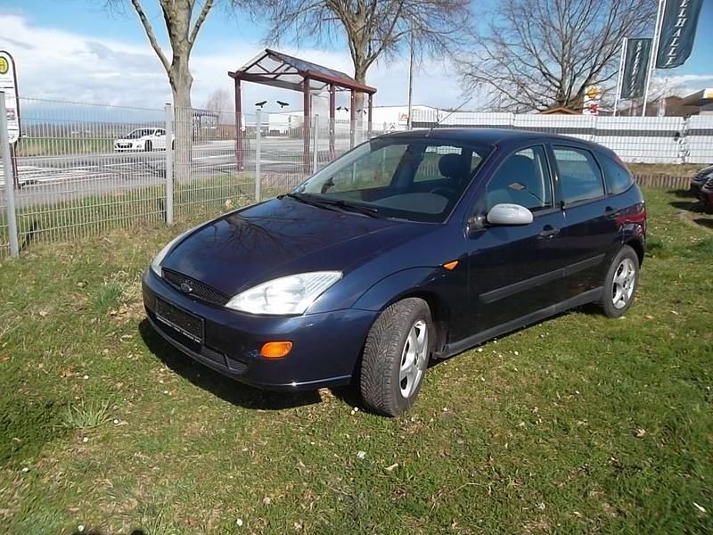Gebraucht Ford Focus Ambiente 101 PS (74 kW) 2000 Blau Limousine