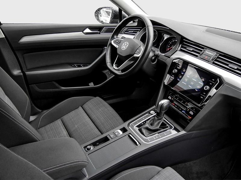 Gebraucht VW Passat Business+ 150 PS (110 kW) 2022 Schwarz Kombi