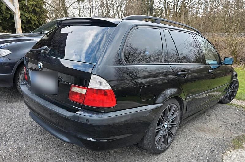 Gebraucht BMW 320 M Sport 150 PS (110 kW) 2002 Schwarz Kombi