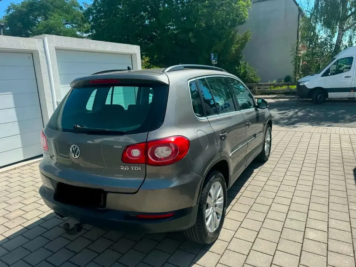 Gebraucht VW Tiguan 140 PS (102 kW) 2009 Grau SUV