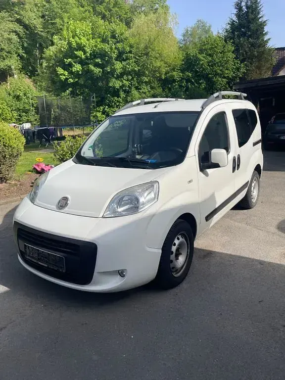 Gebraucht Fiat Qubo Active 73 PS (53 kW) 2012 Weiß Van / Kleinbus