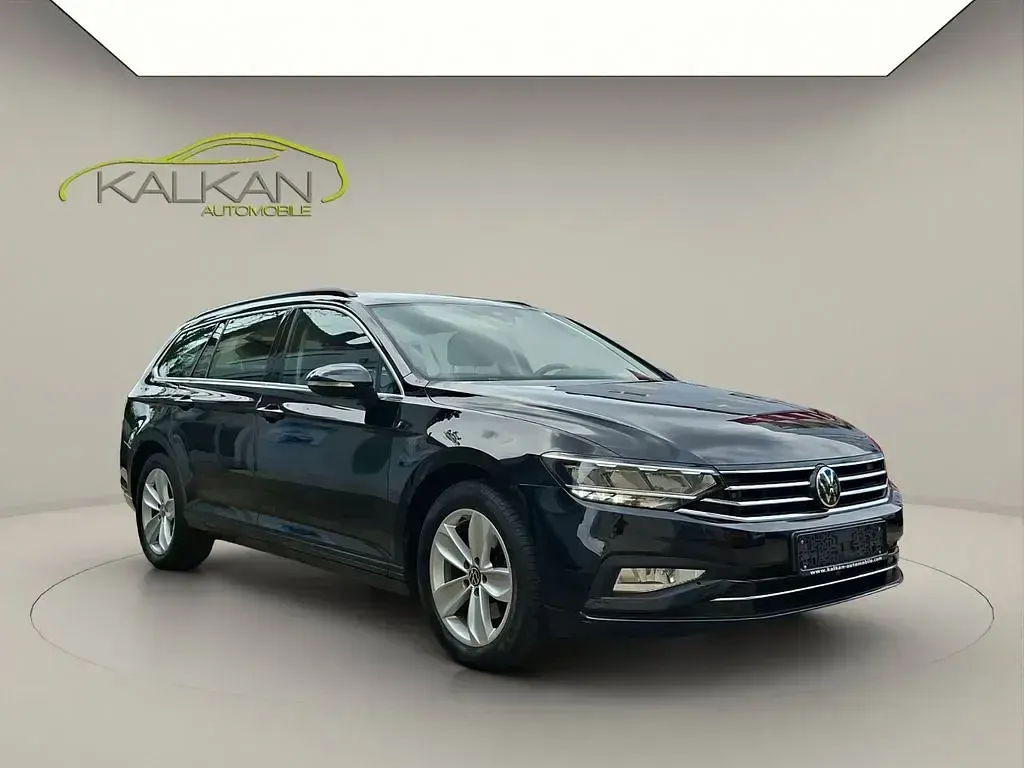 Gebraucht VW Passat Business 200 PS (147 kW) 2022 Deep black (metallic) Kombi