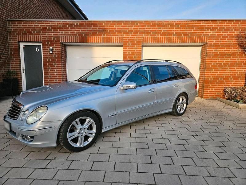 Gebraucht Mercedes E220 2009 Silber Kombi