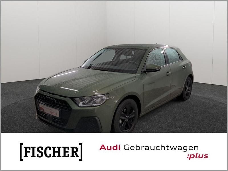 Gruen Gebraucht 2024 Audi A1 Sportback Comfort Kleinwagen | 23.987 € (Fairer Preis) - Bild 1/4
