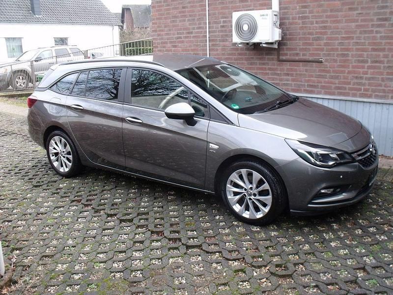 Gebraucht Opel Astra Dynamic 136 PS (100 kW) 2018 Grau Kombi