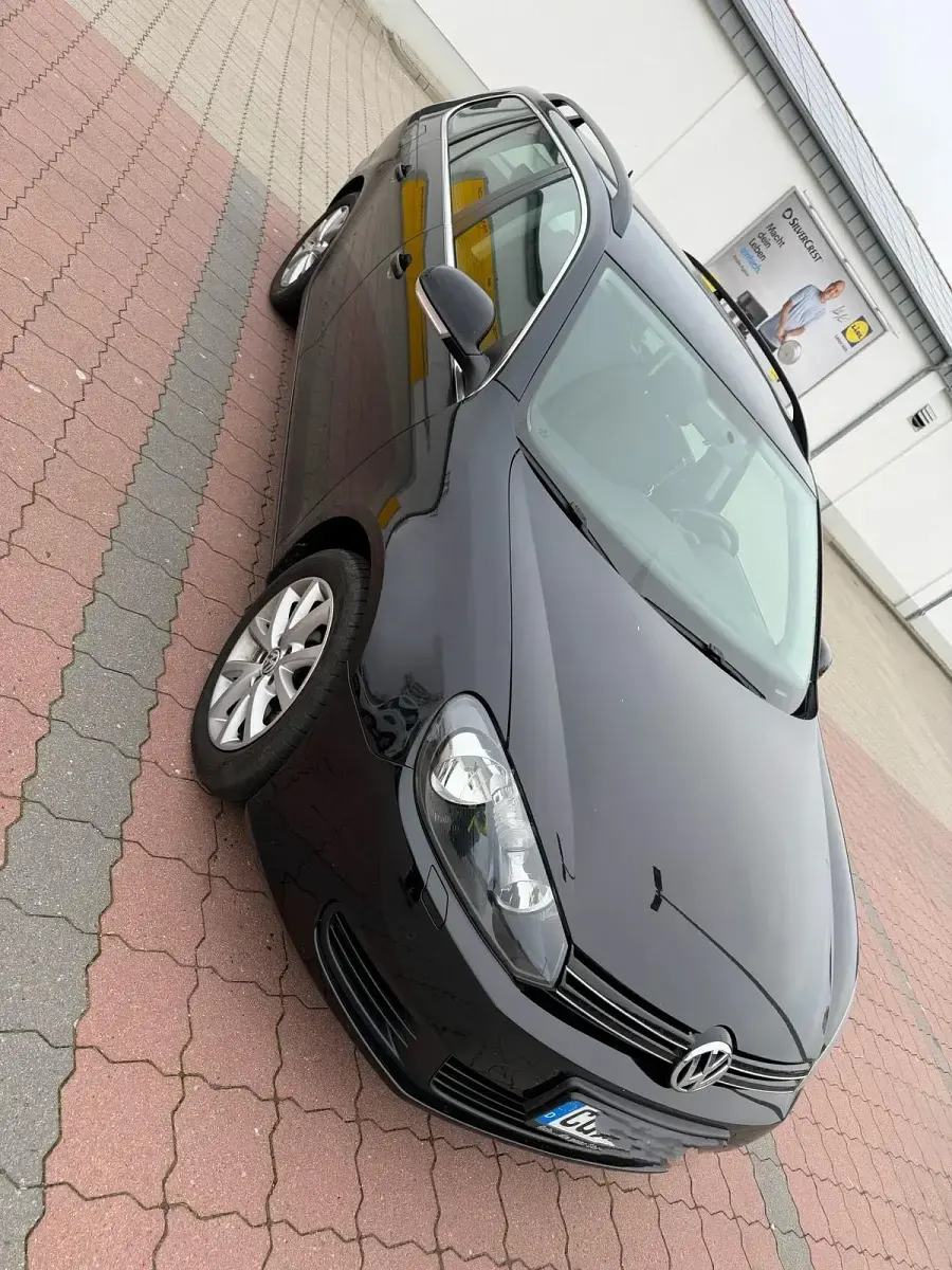 Gebraucht VW Golf VII 101 PS (74 kW) 2012 Schwarz Kombi