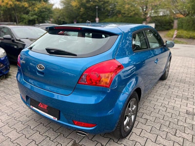 Gebraucht Kia ProCeed 90 PS (66 kW) 2010 Byte blue Kleinwagen