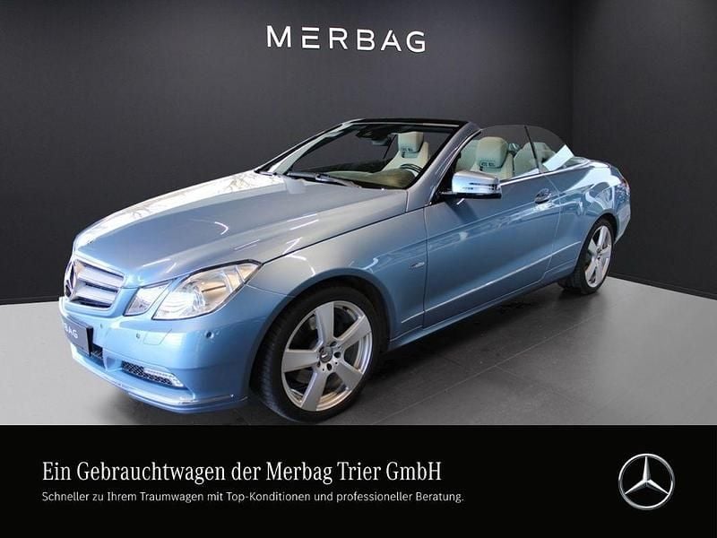 Gebraucht Mercedes E350 231 PS (169 kW) 2010 Blau Cabrio