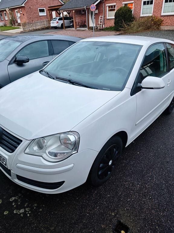 Weiß Gebraucht 2008 VW Polo Comfortline Limousine | 2.400 € (Superpreis) - Bild 1/4