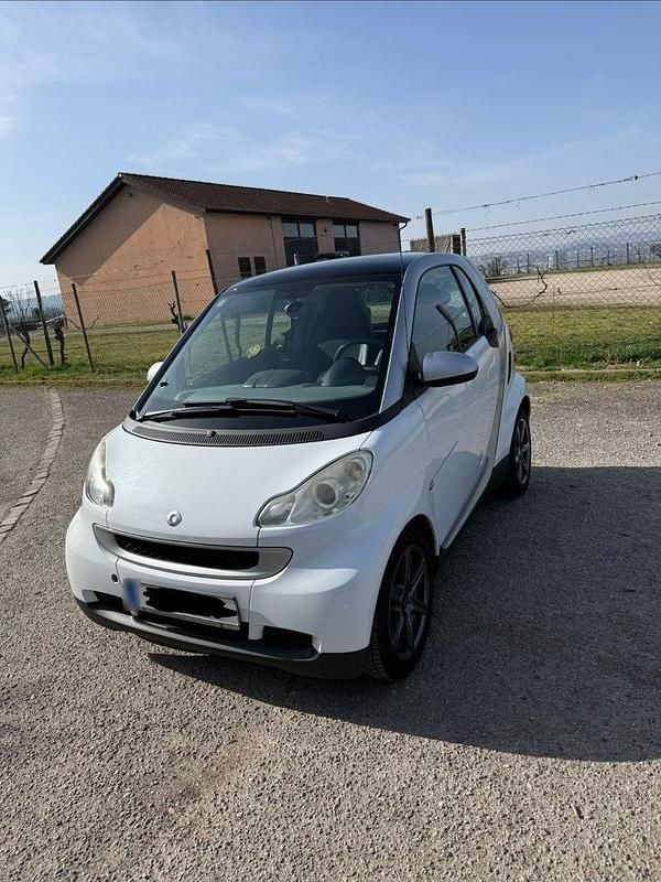 Gebraucht Smart ForTwo Cabrio 61 PS (44 kW) 2011 Weiß Cabrio
