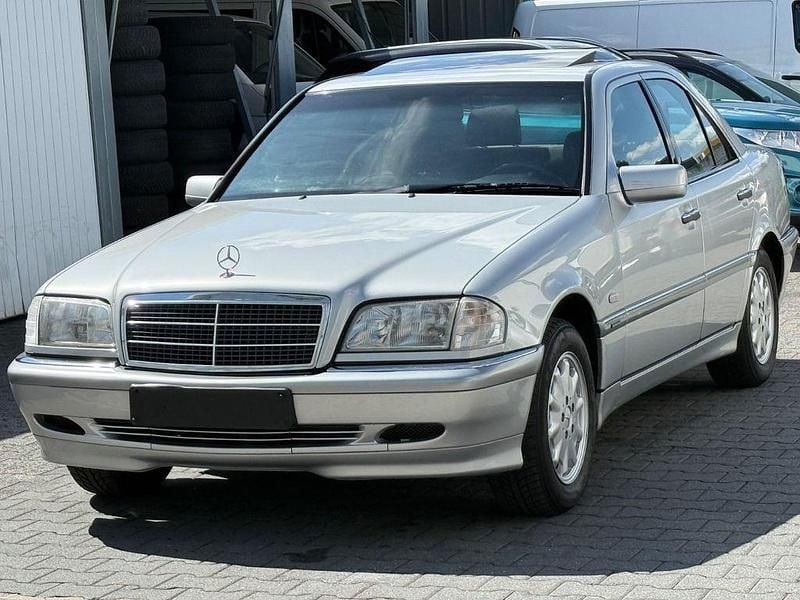 Silber Gebraucht 1999 Mercedes C180 Elegance Limousine | 5.999 € (Fairer Preis) - Bild 1/4