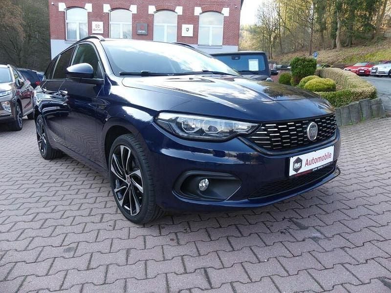 Gebraucht Fiat Tipo 120 PS (88 kW) 2018 Blau Kombi