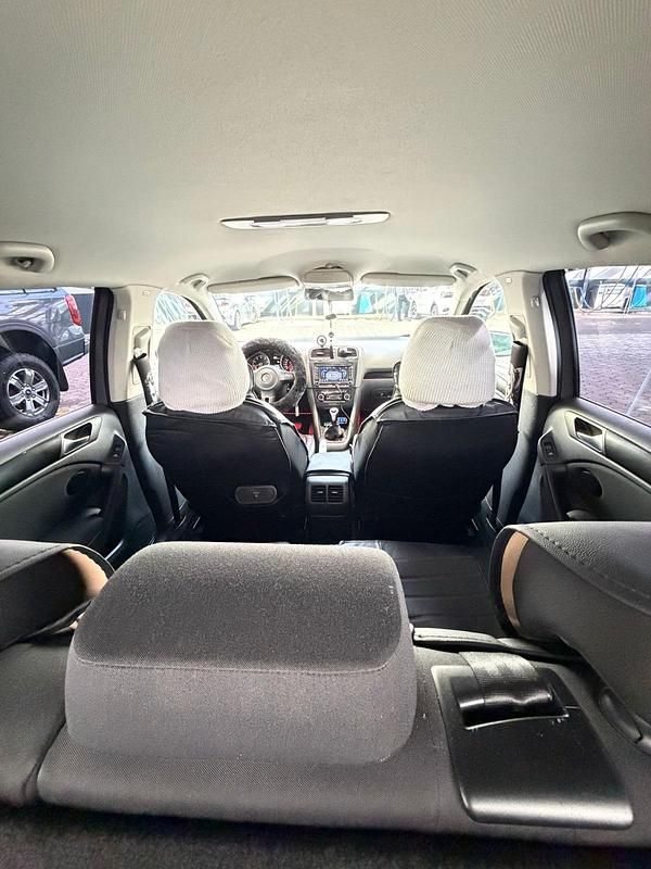 Gebraucht VW Golf VI 122 PS (89 kW) 2011 Grau Kleinwagen