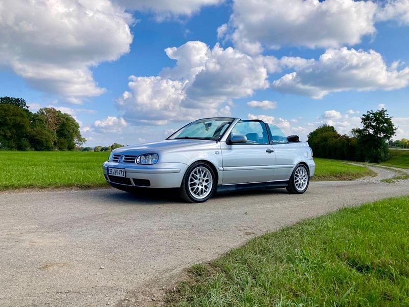 Silber Gebraucht 2001 VW Golf Cabriolet Highline Cabrio | 6.090 € (Guter Preis) - Bild 1/4