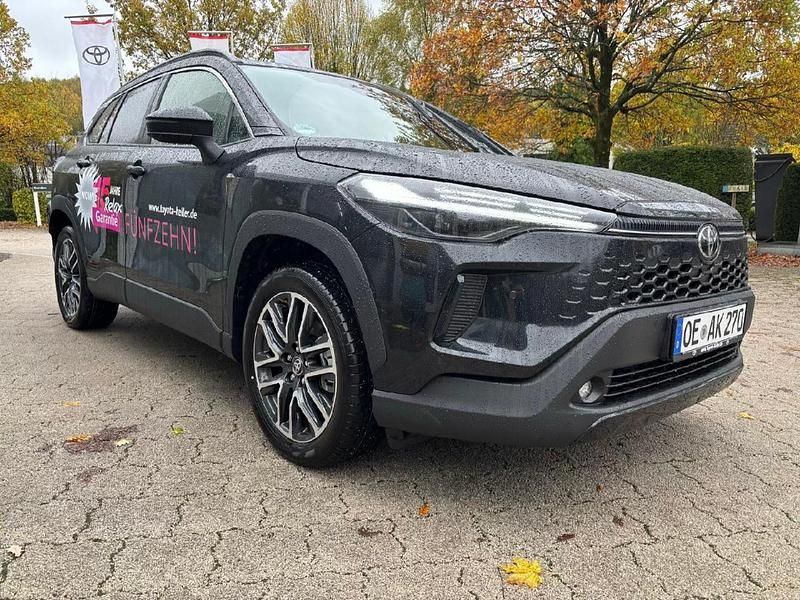 Gebraucht Toyota Corolla Cross 197 PS (144 kW) 2025 Black mica SUV