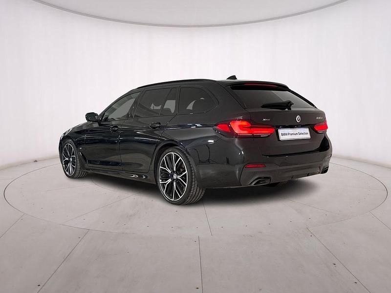 Gebraucht BMW 530 M Sport 286 PS (210 kW) 2022 Schwarz Limousine