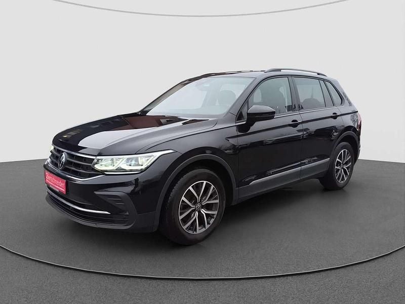 Gebraucht VW Tiguan Life 150 PS (110 kW) 2022 Schwarz SUV