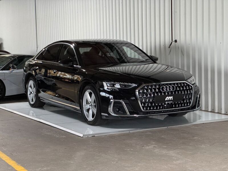 Schwarz Gebraucht 2022 Audi A8 Limousine | 56.900 € (Superpreis) - Bild 1/4