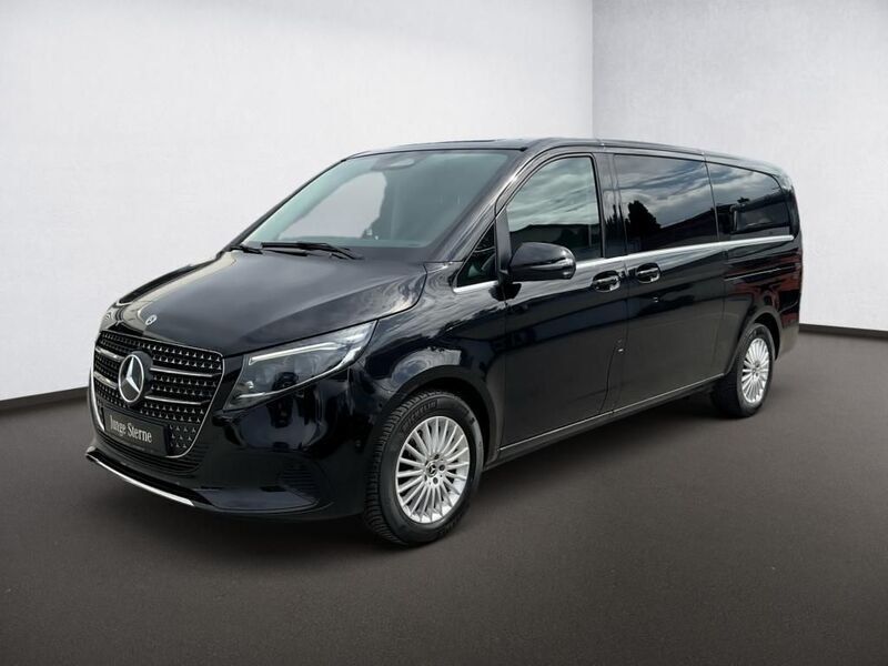 Obsidianschwarz Gebraucht 2024 Mercedes V300 Avantgarde Van / Kleinbus | 74.370 € (Teuer) - Bild 1/4