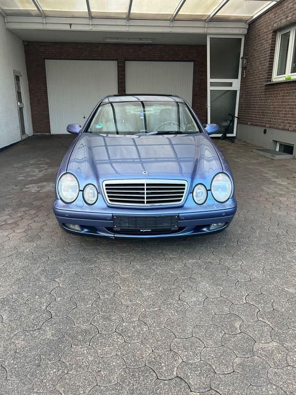 Gebraucht Mercedes CLK320 218 PS (160 kW) 1999 Blau Coupé