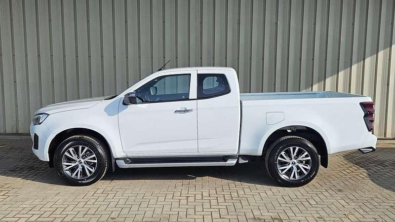Neu Isuzu D-Max 163 PS (119 kW) 2026 Splash white Abholung