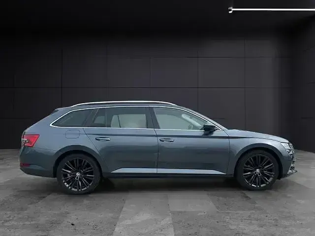 Gebraucht Skoda Superb Style 218 PS (160 kW) 2020 Grau Kombi