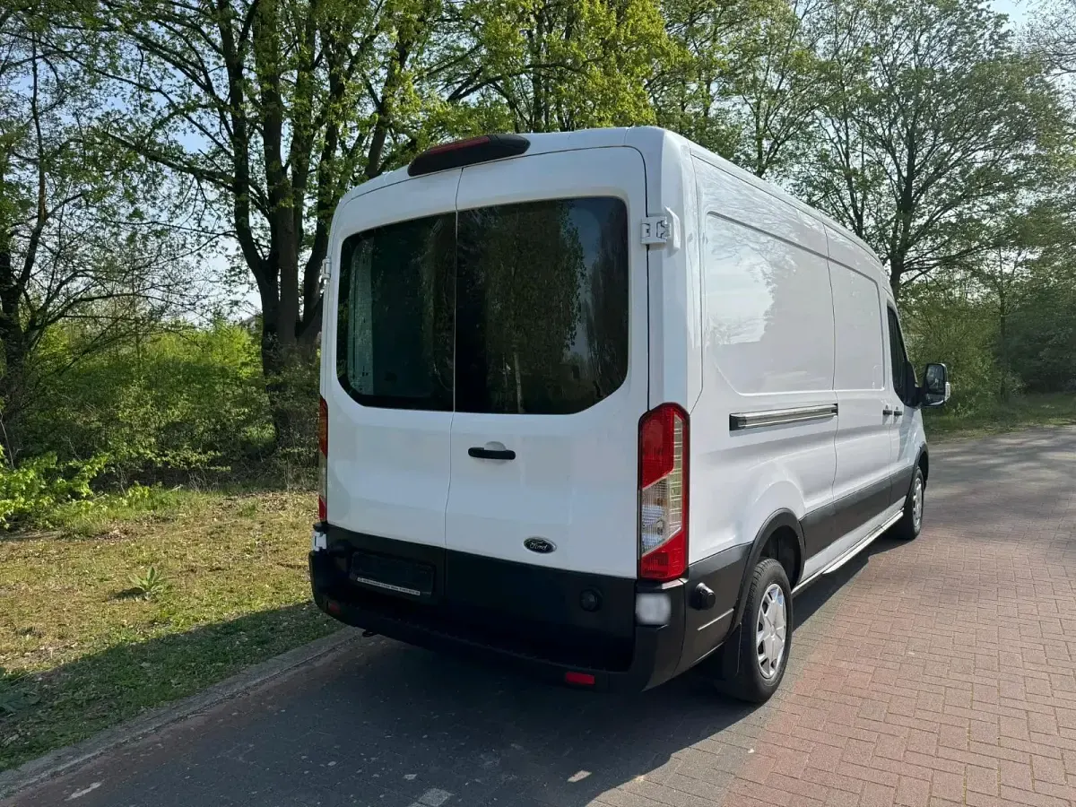 Gebraucht Ford Transit 130 PS (95 kW) 2020 Weiß Van / Kleinbus
