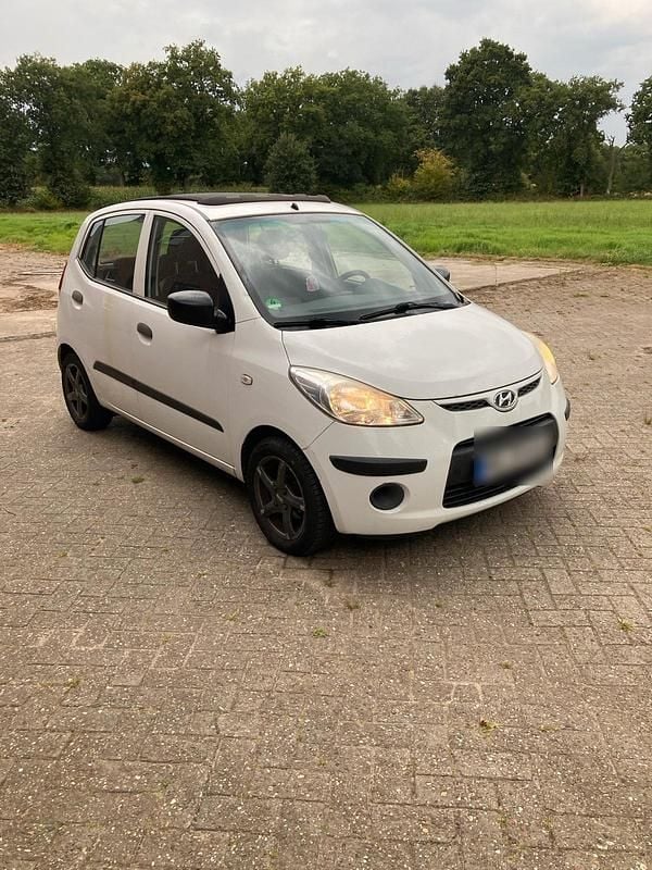 Weiß Gebraucht 2010 Hyundai i10 Kleinwagen | 999 € (Superpreis) - Bild 1/4