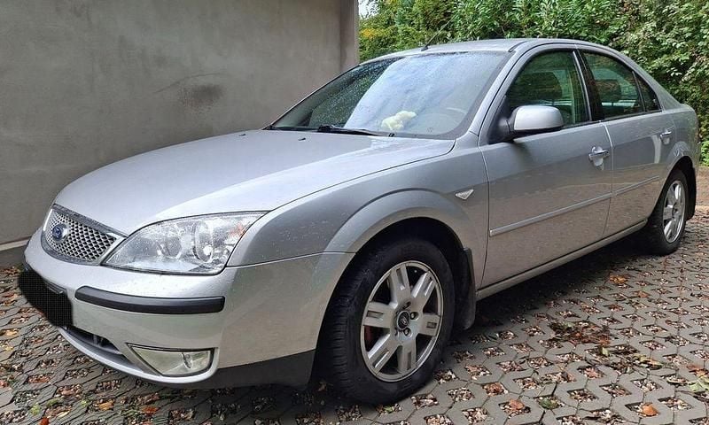 Silber Gebraucht 2004 Ford Mondeo Ghia Limousine | 3.850 € (Teuer) - Bild 1/4