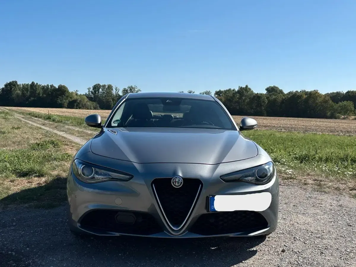 Gebraucht Alfa Romeo Giulia Super 179 PS (131 kW) 2016 Schwarz Limousine