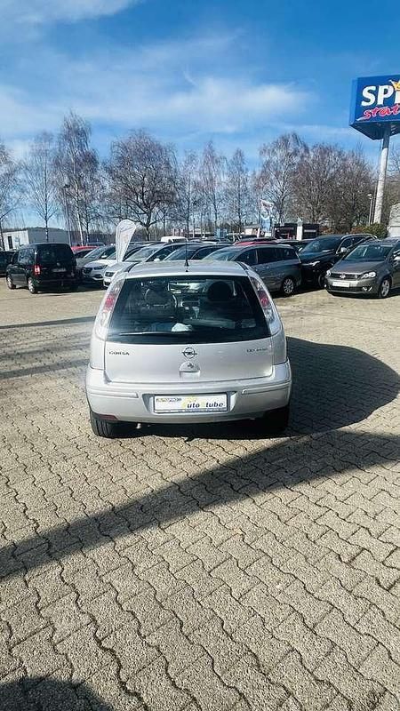 Gebraucht Opel Corsa 80 PS (58 kW) 2006 Silber grau Kleinwagen
