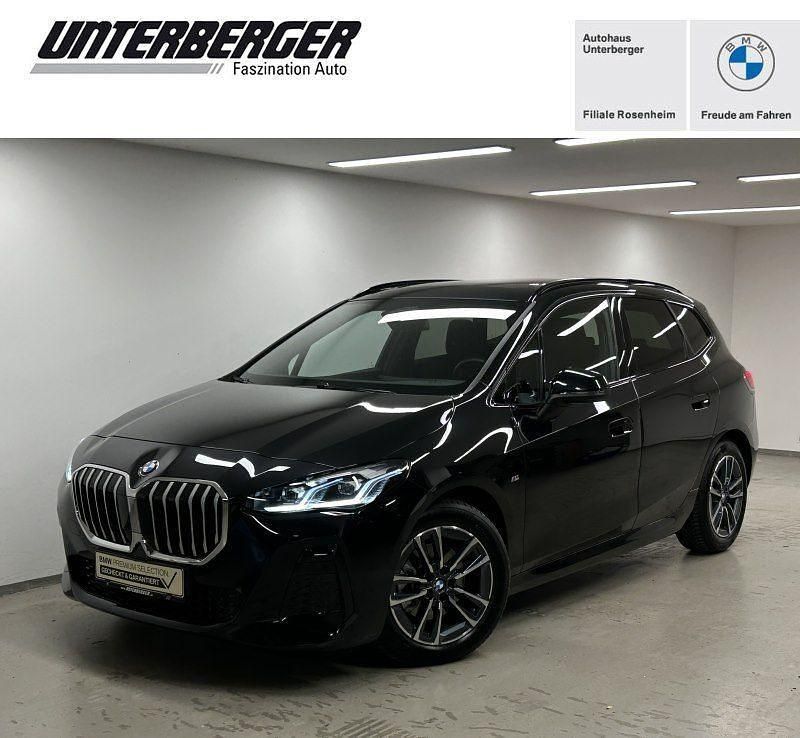 Saphirschwarz Gebraucht 2025 BMW 218 Active Tourer Luxury Line Van / Kleinbus | 36.450 € (Etwas zu teuer) - Bild 1/4