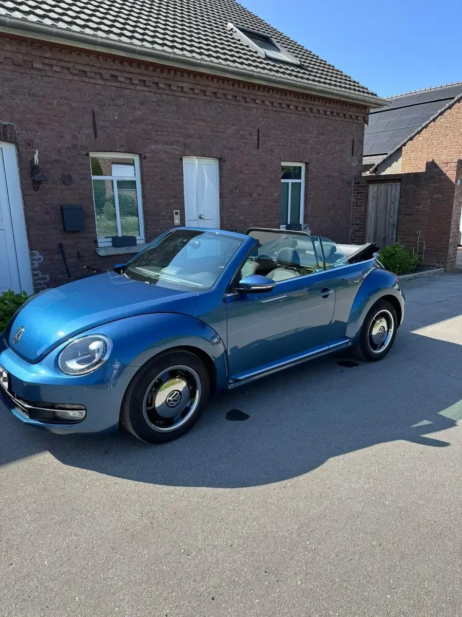 Używany VW Beetle 105 KM (77 kW) 2016 Niebieski Hatchback