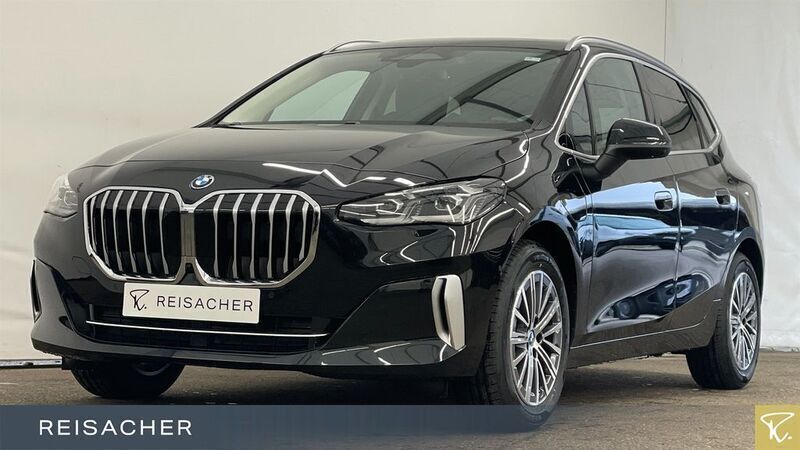 Schwarz Neu 2025 BMW 230e Active Tourer Luxury Line Van / Kleinbus | 52.695 € (Guter Preis) - Bild 1/4