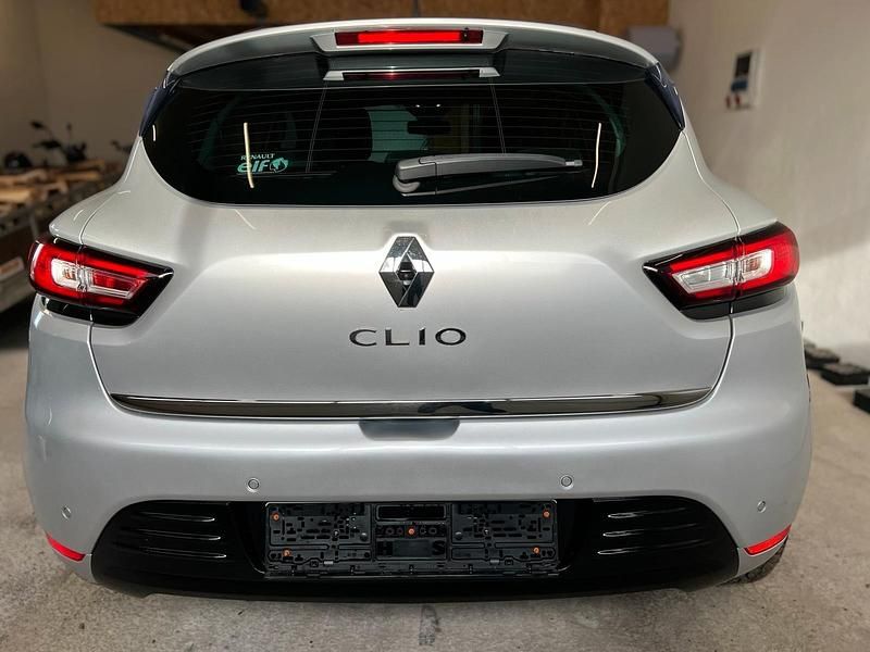 Gebraucht Renault Clio IV 118 PS (86 kW) 2018 Grau Kleinwagen
