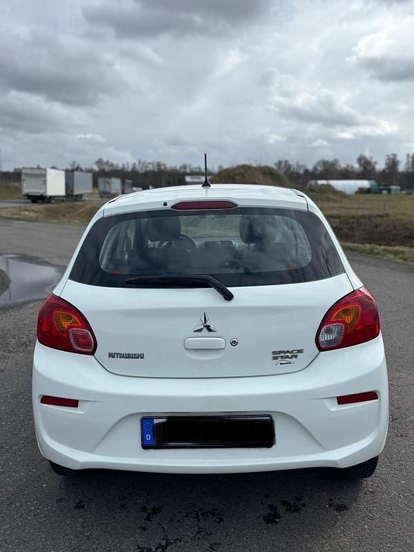 Gebraucht Mitsubishi Space Star 71 PS (52 kW) 2019 Weiß Kleinwagen