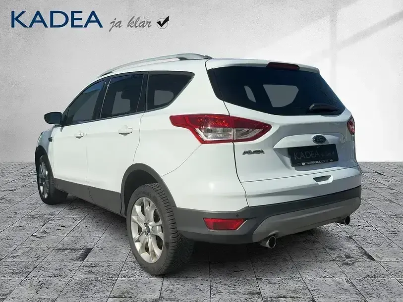 Gebraucht Ford Kuga Titanium 179 PS (131 kW) 2016 Frostweiß SUV