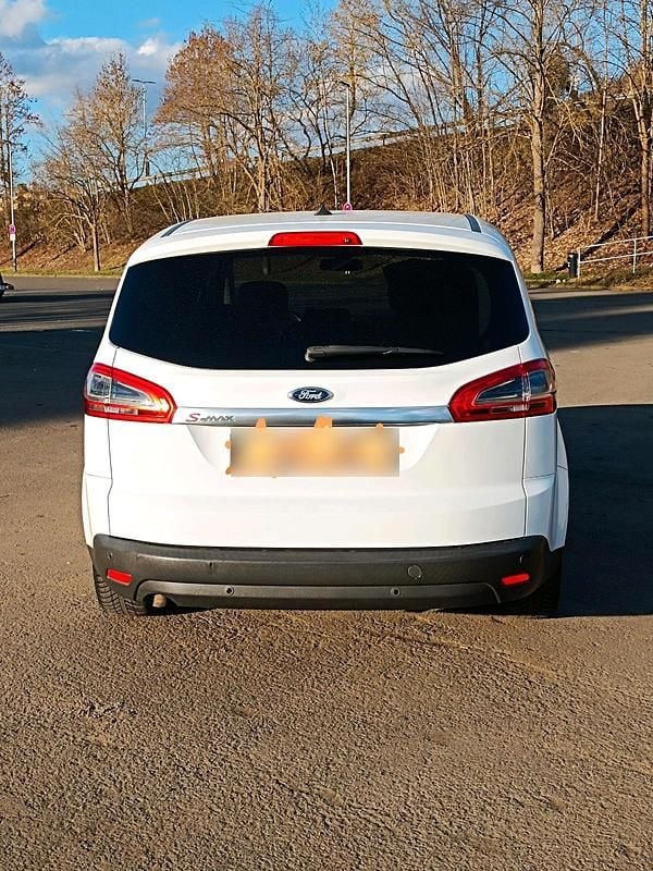 Gebraucht Ford S-MAX Titanium 140 PS (102 kW) 2012 Weiß Van / Kleinbus