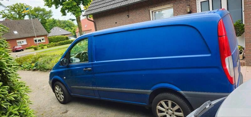 Blau Gebraucht 2010 Mercedes Vito Van / Kleinbus | 4.300 € (Superpreis) - Bild 1/4